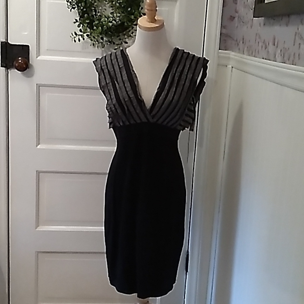Sophie Max nwt 10 black dress
